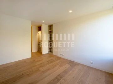 Apartamento T3 para Venda em Lordelo do Ouro e Massarelos