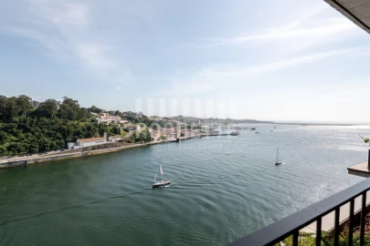 Apartamento T3 para Venda em Lordelo do Ouro e Massarelos