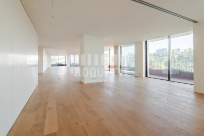 Apartamento T3 para Venda em Lordelo do Ouro e Massarelos