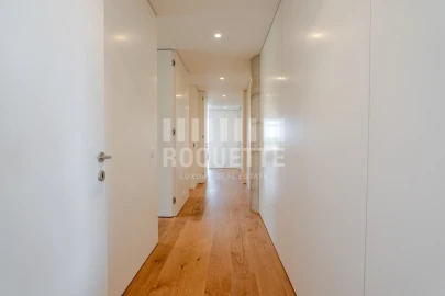 Apartamento T3 para Venda em Lordelo do Ouro e Massarelos