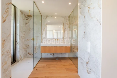 Apartamento T3 para Venda em Lordelo do Ouro e Massarelos