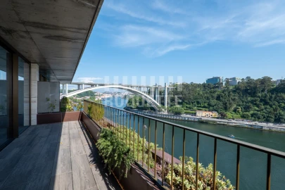Apartamento T3 para Venda em Lordelo do Ouro e Massarelos