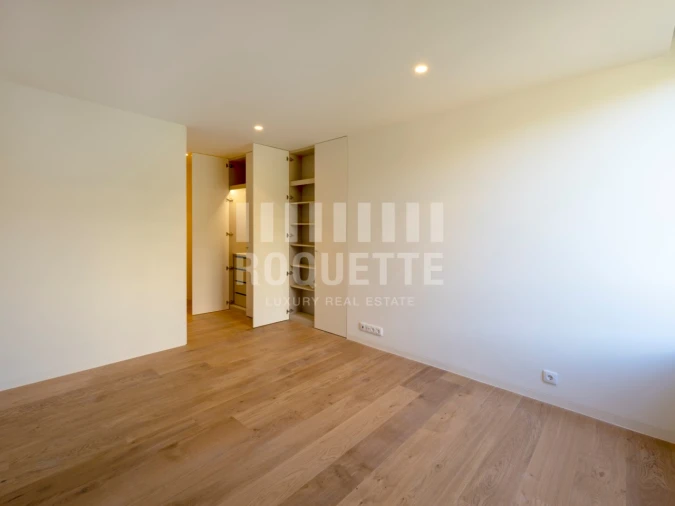 Apartamento T3 para Venda em Lordelo do Ouro e Massarelos Foto 12