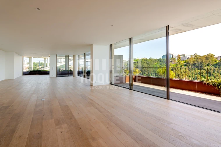 Apartamento T3 para Venda em Lordelo do Ouro e Massarelos Foto 2