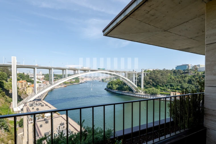 Apartamento T3 para Venda em Lordelo do Ouro e Massarelos Foto 43
