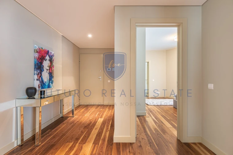 Apartamento T2 para Venda em São Martinho Foto 4