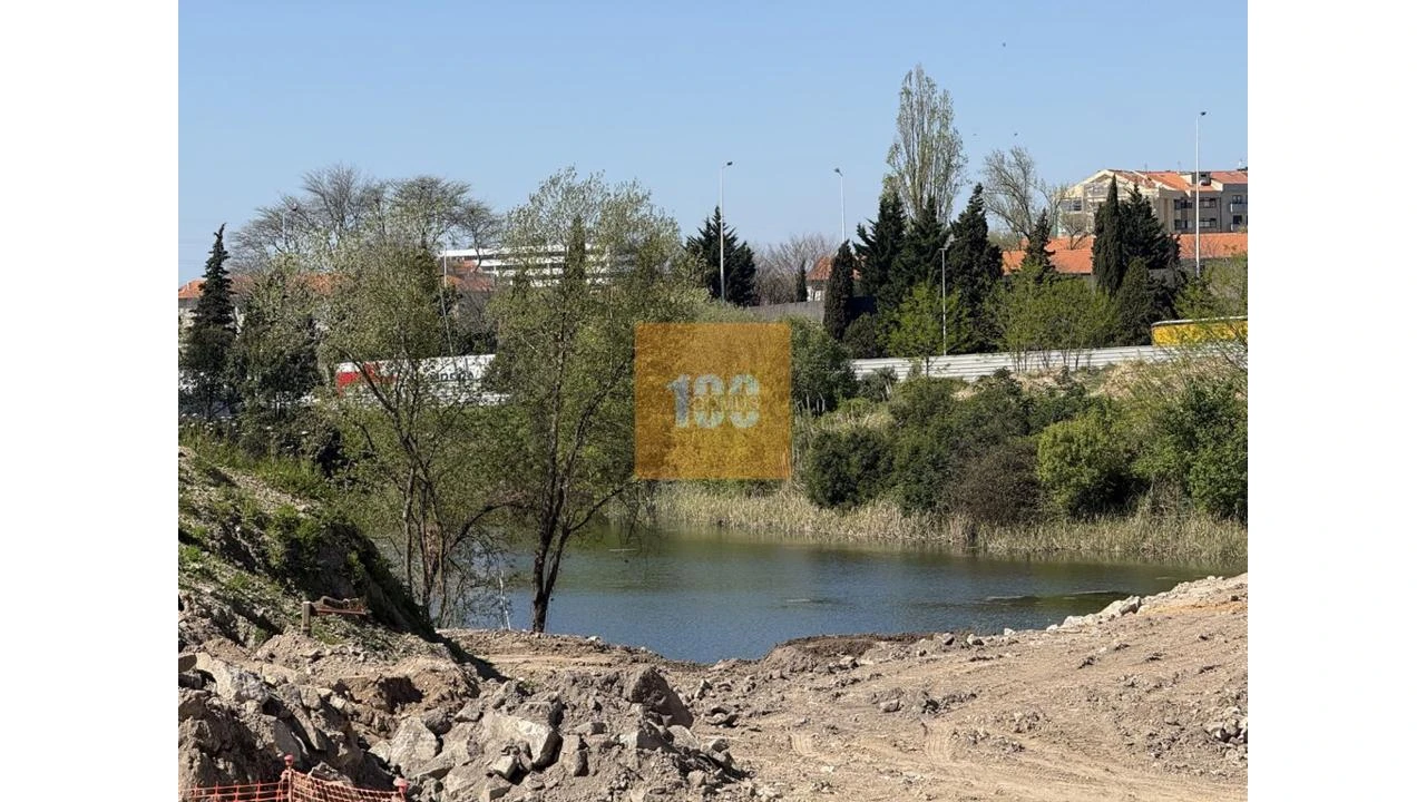 Apartamento T2 para Venda em Paranhos Foto 17