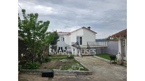Moradia T3 para Venda em São Miguel de Poiares