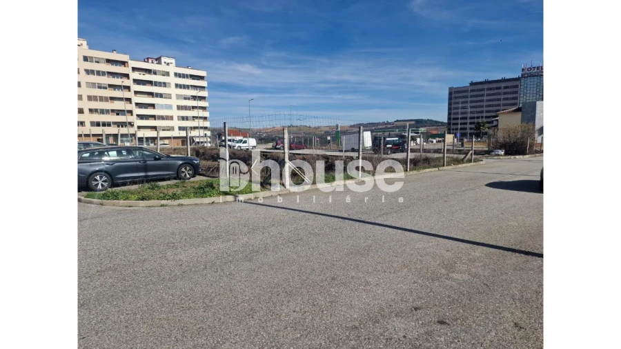 Terreno para Venda em Sé, Santa Maria e Meixedo Foto 10