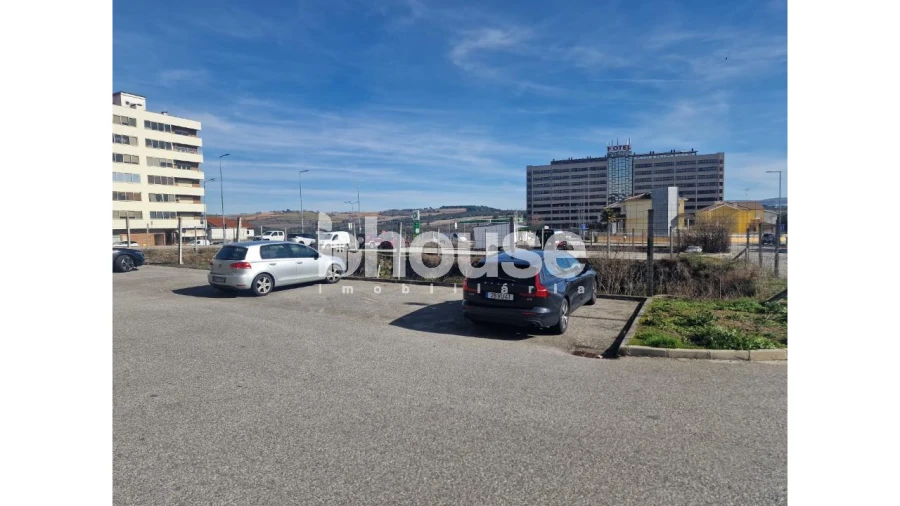 Terreno para Venda em Sé, Santa Maria e Meixedo Foto 9
