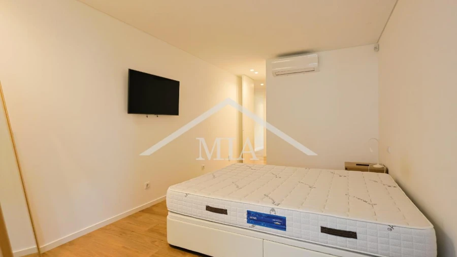 Apartamento T4 para Venda em Olhão Foto 12