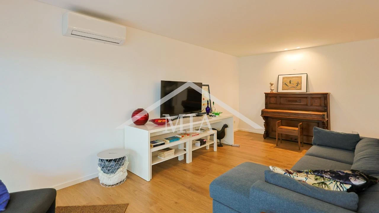 Apartamento T4 para Venda em Olhão Foto 3
