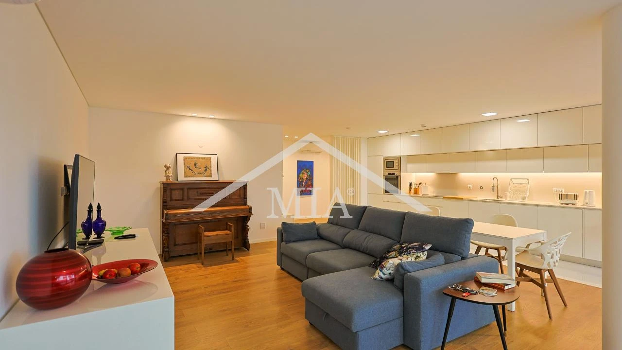 Apartamento T4 para Venda em Olhão Foto 10