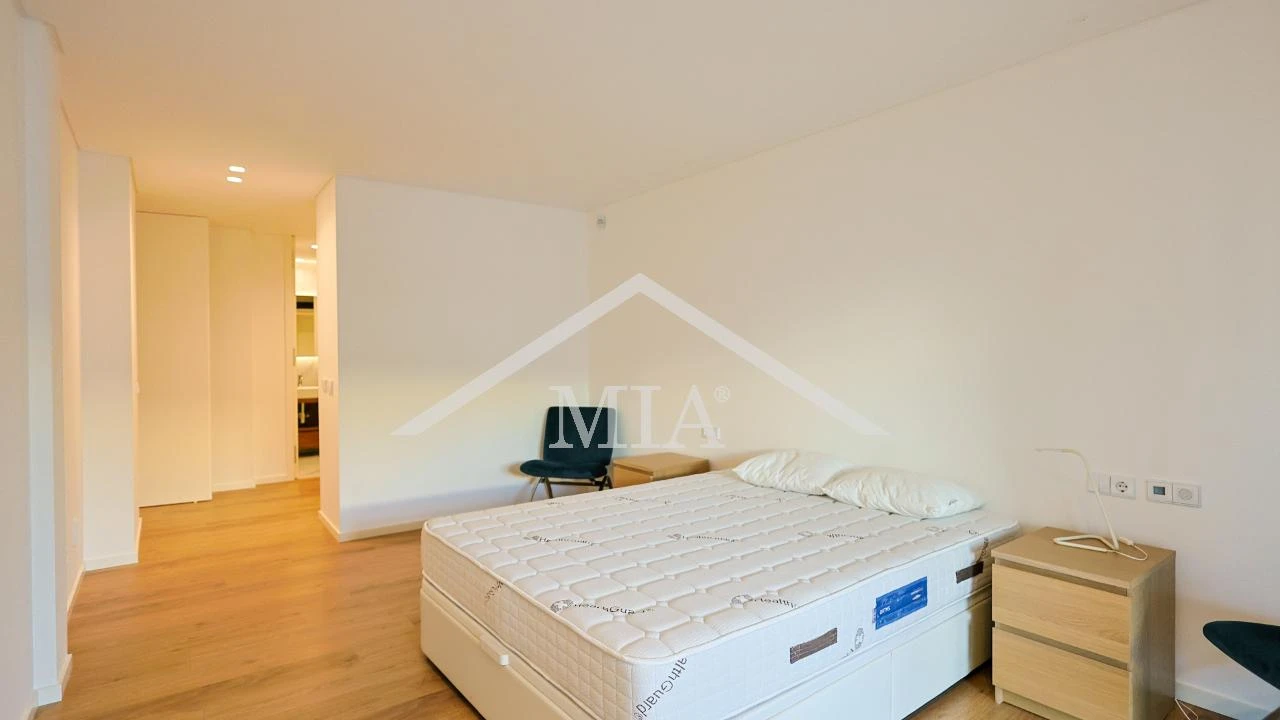 Apartamento T4 para Venda em Olhão Foto 25