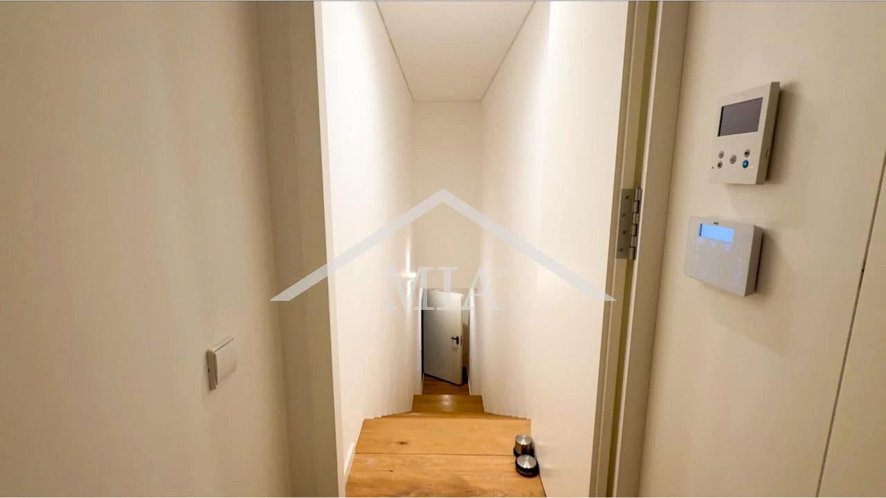 Apartamento T4 para Venda em Olhão Foto 27