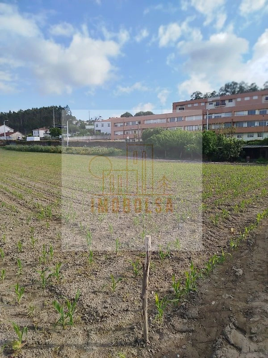Terreno para Venda em Macieira da Maia Foto 1