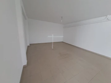 Moradia T5 para Venda em Laranjeiro e Feijó