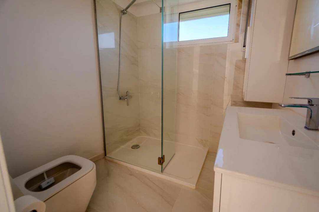 Apartamento T3 para Venda em Carcavelos e Parede Foto 8