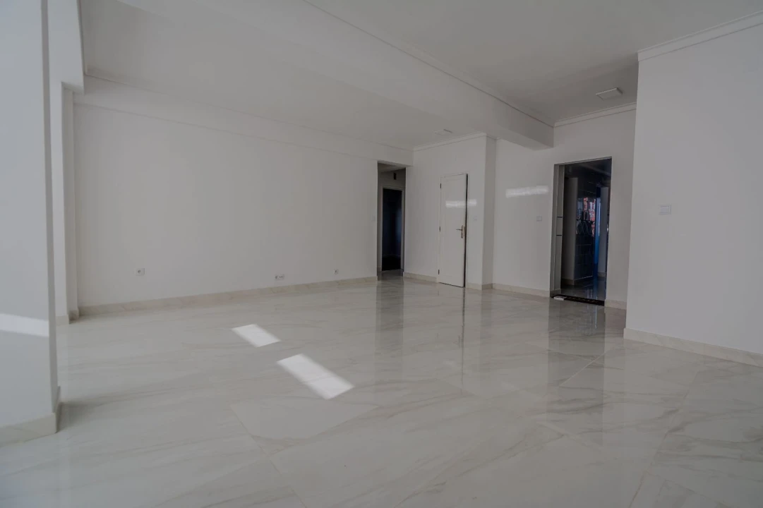Apartamento T3 para Venda em Carcavelos e Parede Foto 10