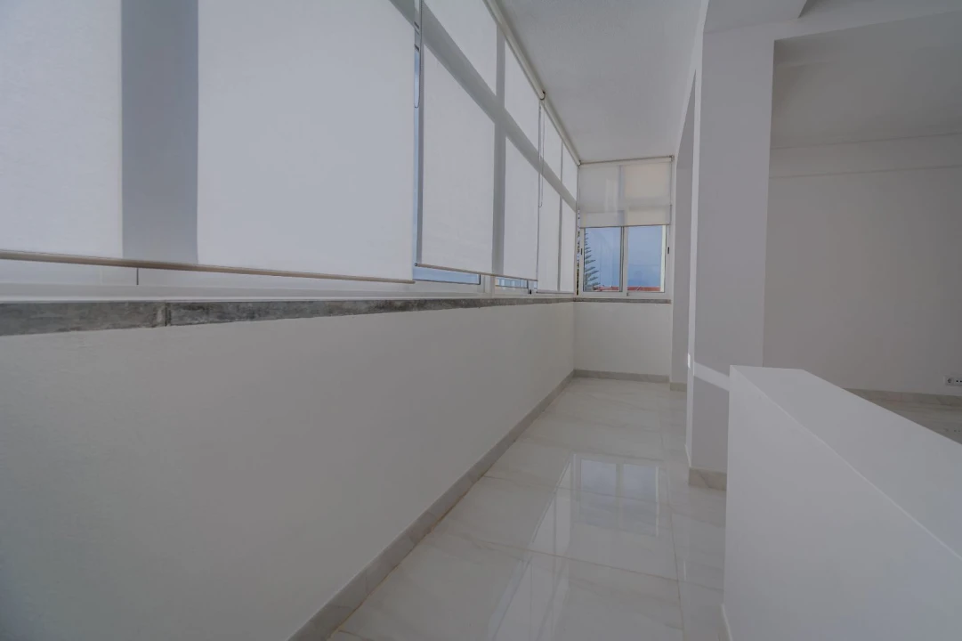 Apartamento T3 para Venda em Carcavelos e Parede Foto 15