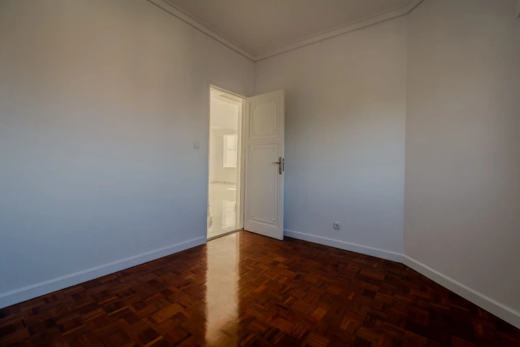 Apartamento T3 para Venda em Carcavelos e Parede Foto 4