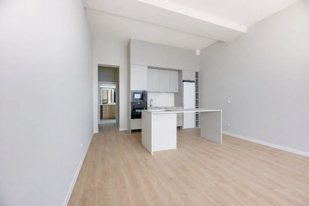 Apartamento T0 para Venda em Carcavelos e Parede Foto 1