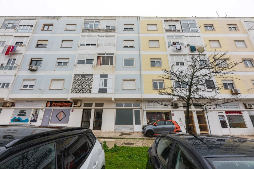 Apartamento T0 para Venda em Carcavelos e Parede Foto 16