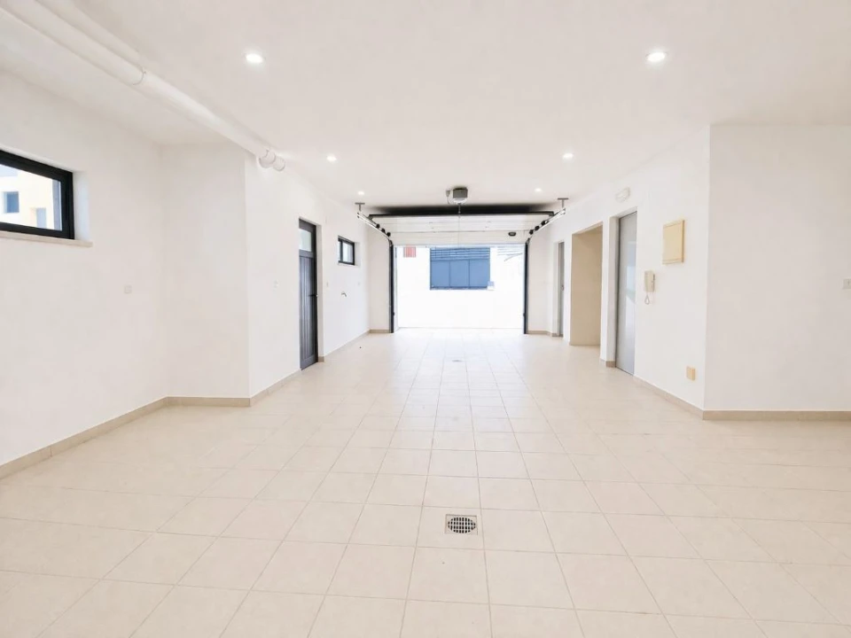 Moradia T5 para Venda em Laranjeiro e Feijó Foto 25