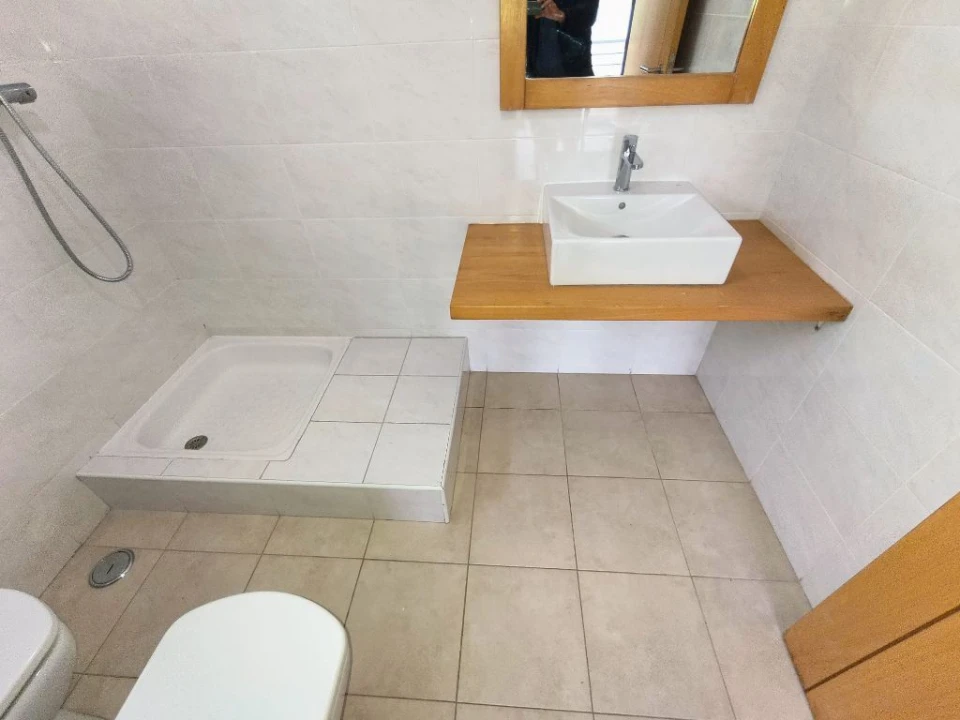 Moradia T5 para Venda em Laranjeiro e Feijó Foto 16