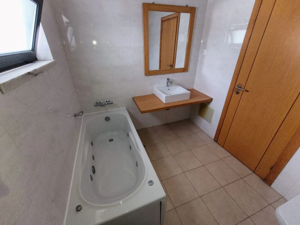 Moradia T5 para Venda em Laranjeiro e Feijó Foto 19