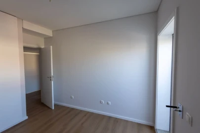 Apartamento T3 para Arrendamento em Perafita, Lavra e Santa Cruz do Bispo