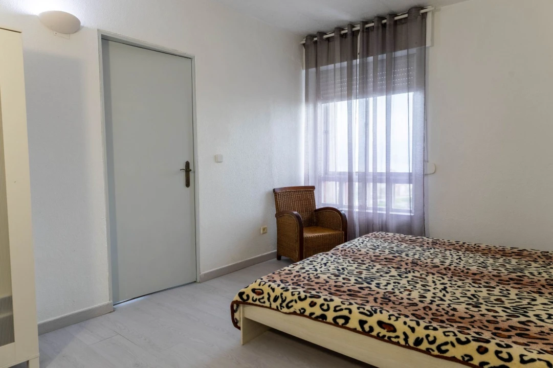 Apartamento T4 para Arrendamento em Marvila Foto 10