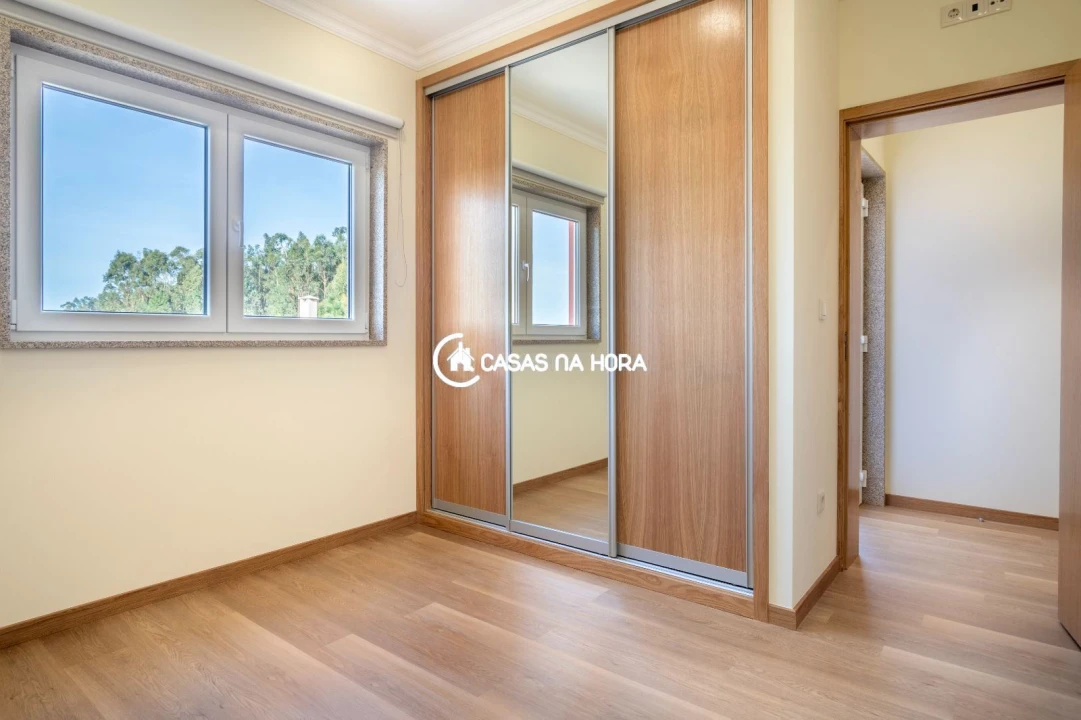 Apartamento T3 para Arrendamento em Sandim, Olival, Lever e Crestuma Foto 16