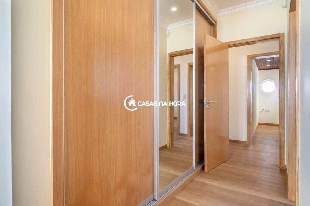 Apartamento T3 para Arrendamento em Sandim, Olival, Lever e Crestuma Foto 19