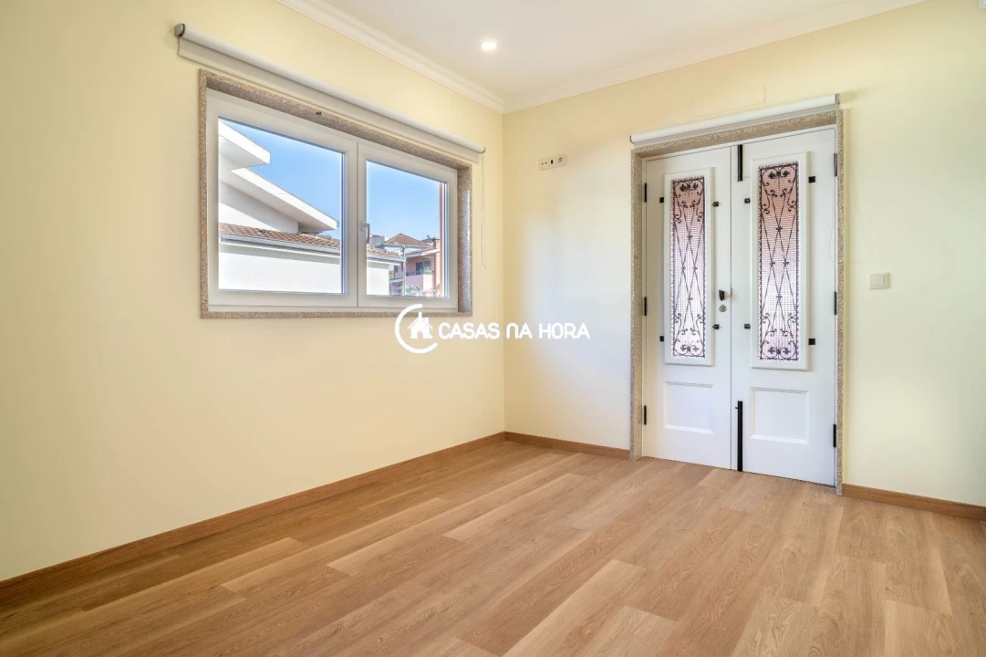 Apartamento T3 para Arrendamento em Sandim, Olival, Lever e Crestuma Foto 22