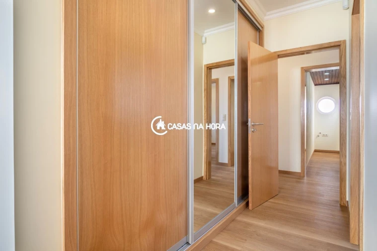 Apartamento T3 para Arrendamento em Sandim, Olival, Lever e Crestuma Foto 19