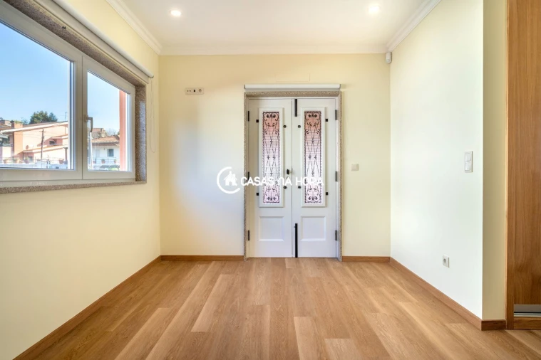 Apartamento T3 para Arrendamento em Sandim, Olival, Lever e Crestuma Foto 23