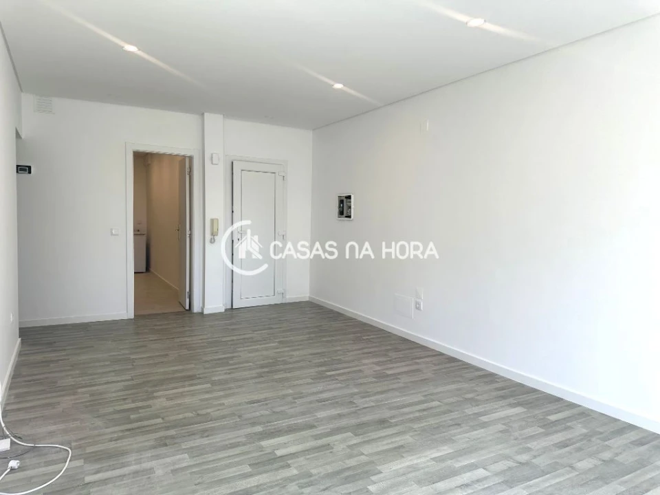 Apartamento T2 para Arrendamento em Quinta do Conde Foto 8