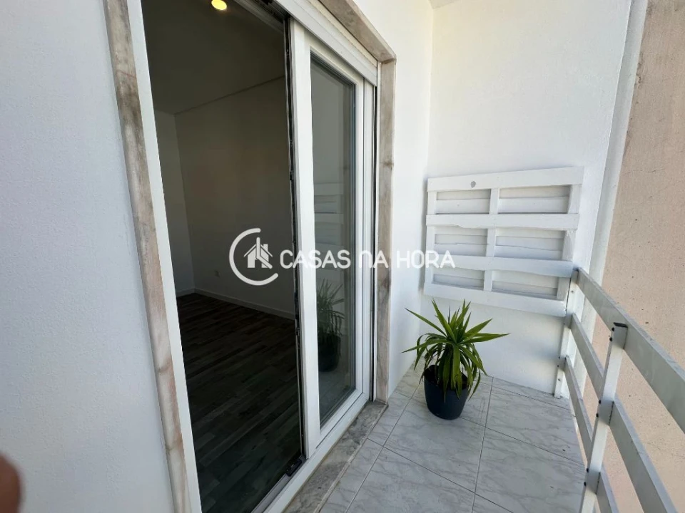 Apartamento T2 para Arrendamento em Quinta do Conde Foto 12
