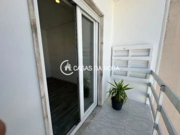 Apartamento T2 para Arrendamento em Quinta do Conde