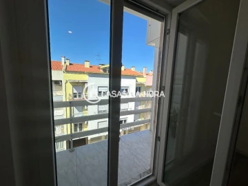 Apartamento T2 para Arrendamento em Quinta do Conde