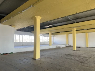 Armazém para Venda em Sacavém e Prior Velho