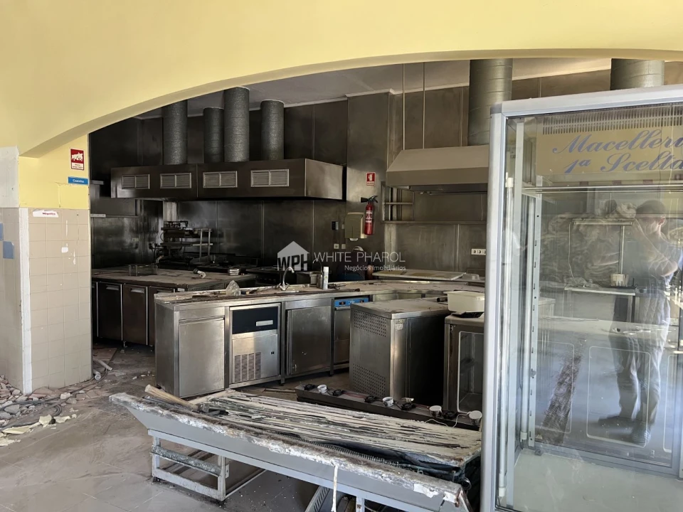 Armazém para Venda em Vialonga Foto 3