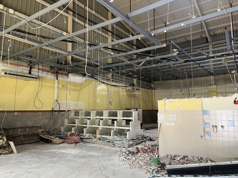 Armazém para Venda em Vialonga Foto 8