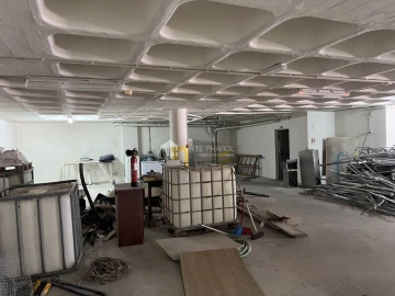 Armazém para Venda em Vialonga