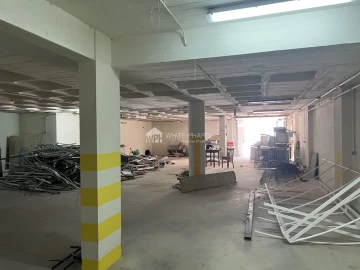 Armazém para Venda em Vialonga