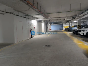 Loja para Arrendamento em Moreira