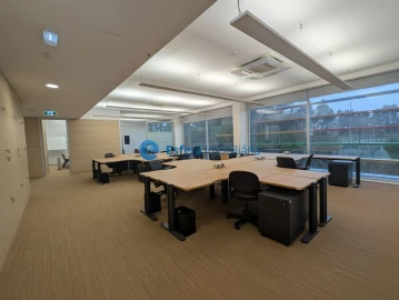 Loja para Arrendamento em Moreira