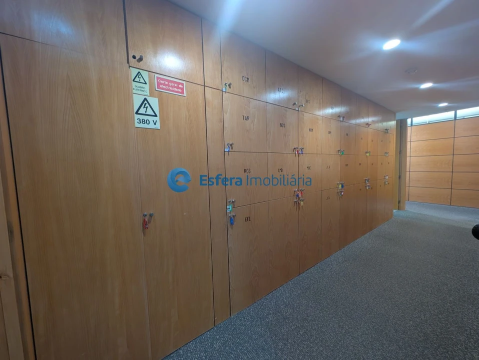 Loja para Arrendamento em Moreira Foto 21