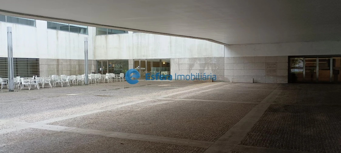 Loja para Arrendamento em Moreira Foto 32